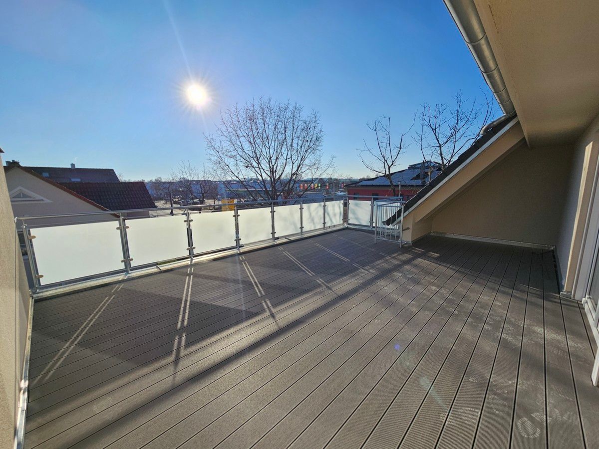 Mega Maisonette Dachgeschosswohnung mit gigantischer, sonniger Dachterrasse – zentral in Abensberg!