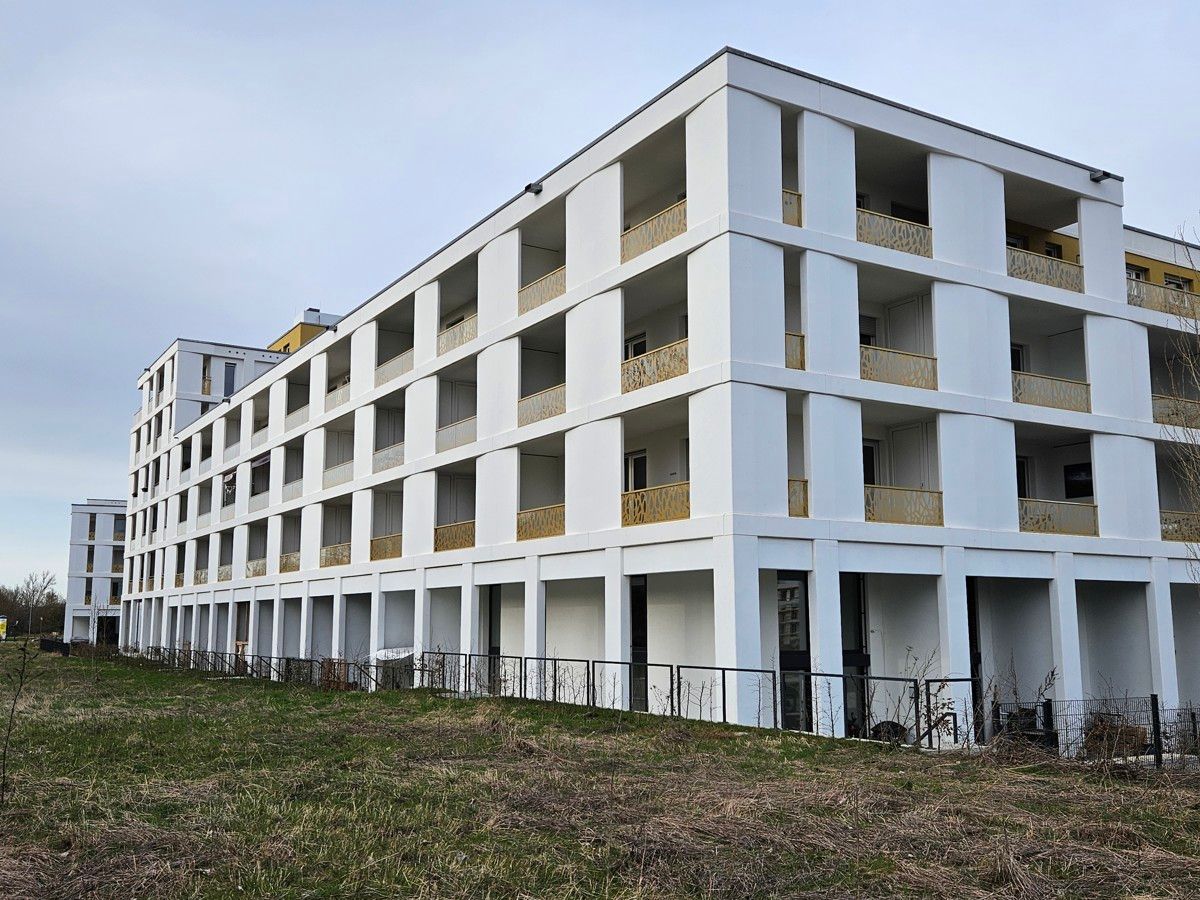 Was das Studentenherz begehrt: Perfektes Apartement mit Balkon + TG gegenüber der Uni Regensburg!