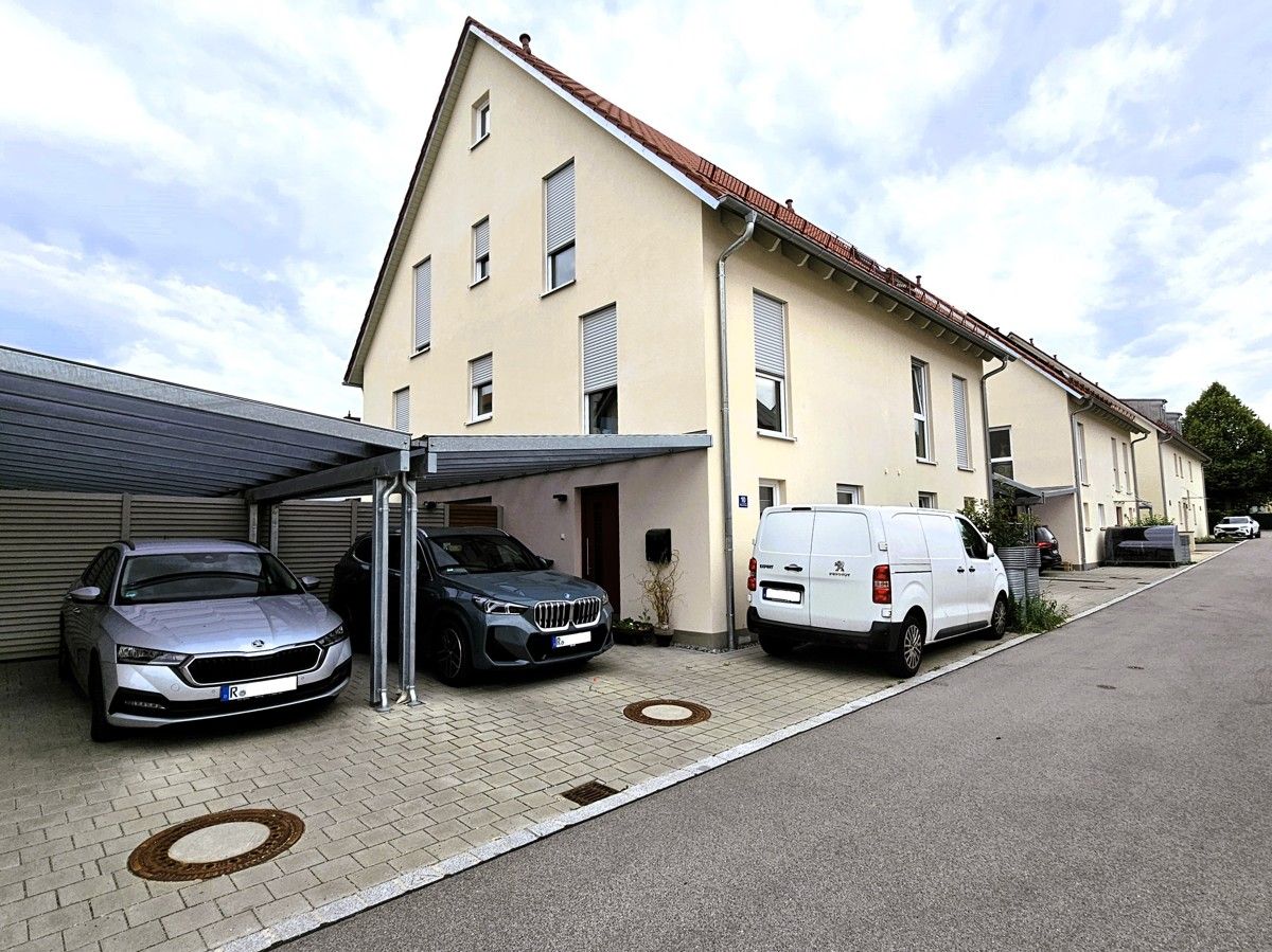 Das ist Ihr neues Glück! Hochwertig ausgestattete Doppelhaushälfte in Obertraubling in top Lage!